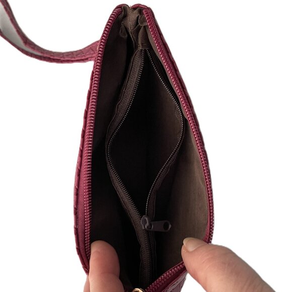 NWOT Burgundy Quilted Wristlet PU Leather - Picture 5 of 5